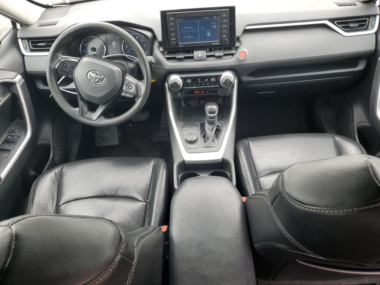 2020 Toyota Rav4 Le - zdjęcie 8