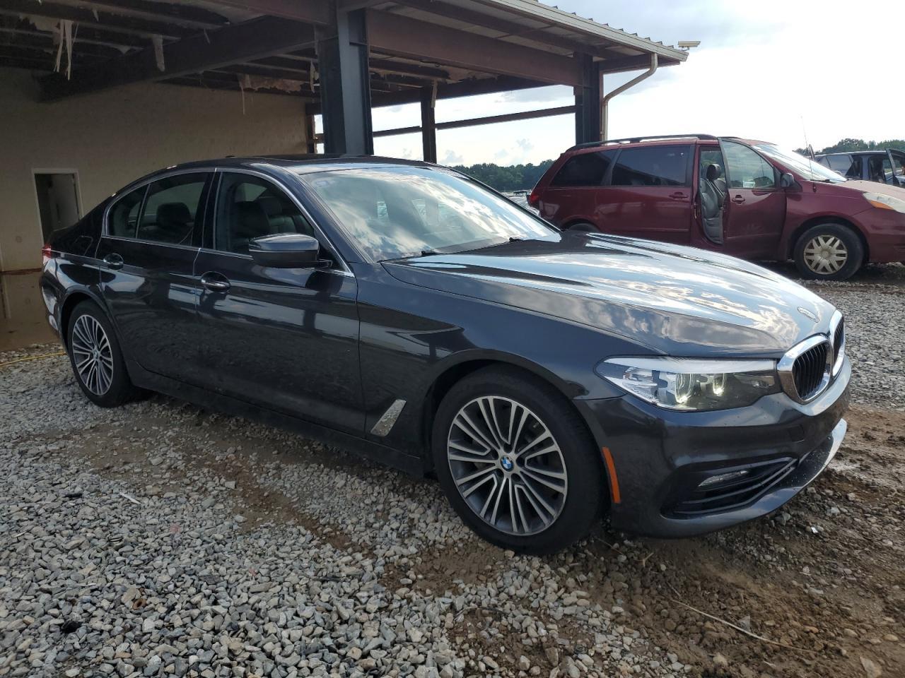 2018 BMW 530 Xi - zdjęcie 4