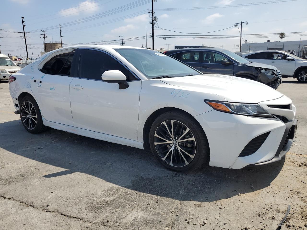 2019 Toyota Camry L - zdjęcie 4