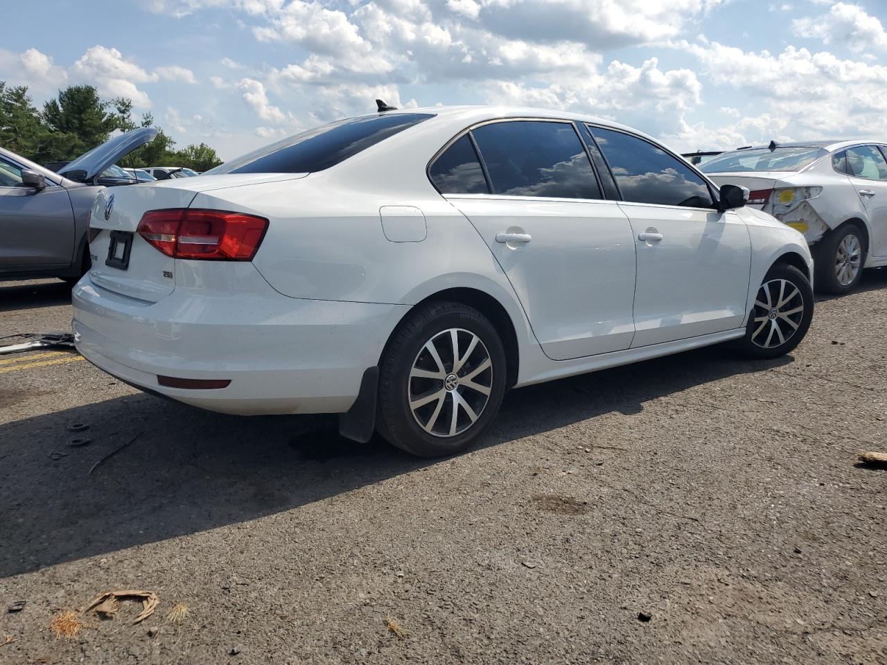 2015 Volkswagen Jetta - zdjęcie 3