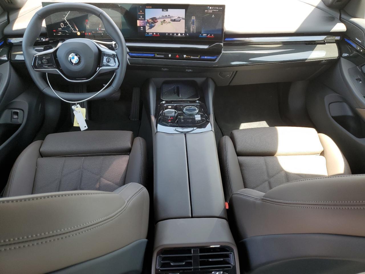 2025 BMW 530 I - zdjęcie 8
