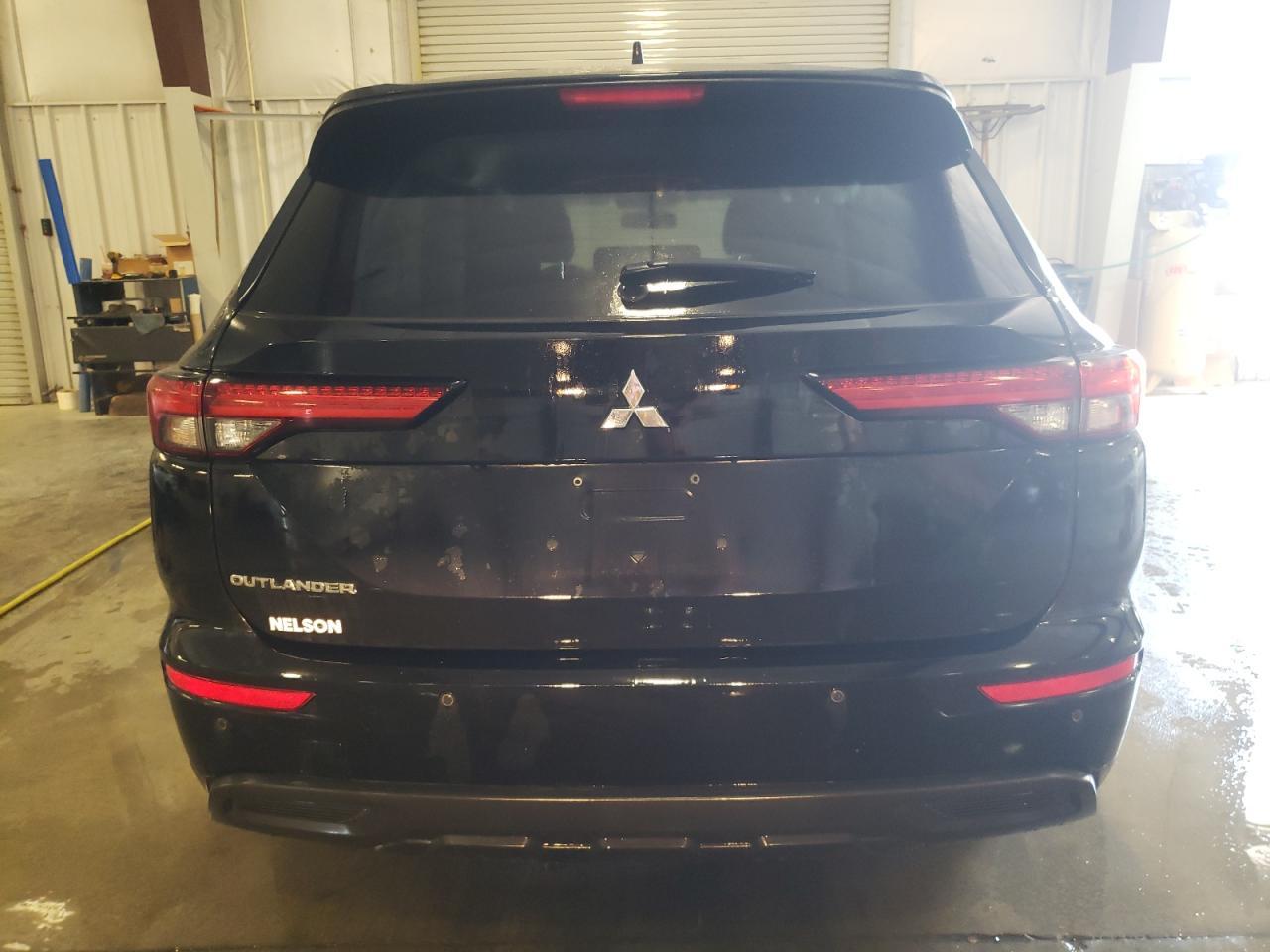2023 Mitsubishi Outlander - zdjęcie 6