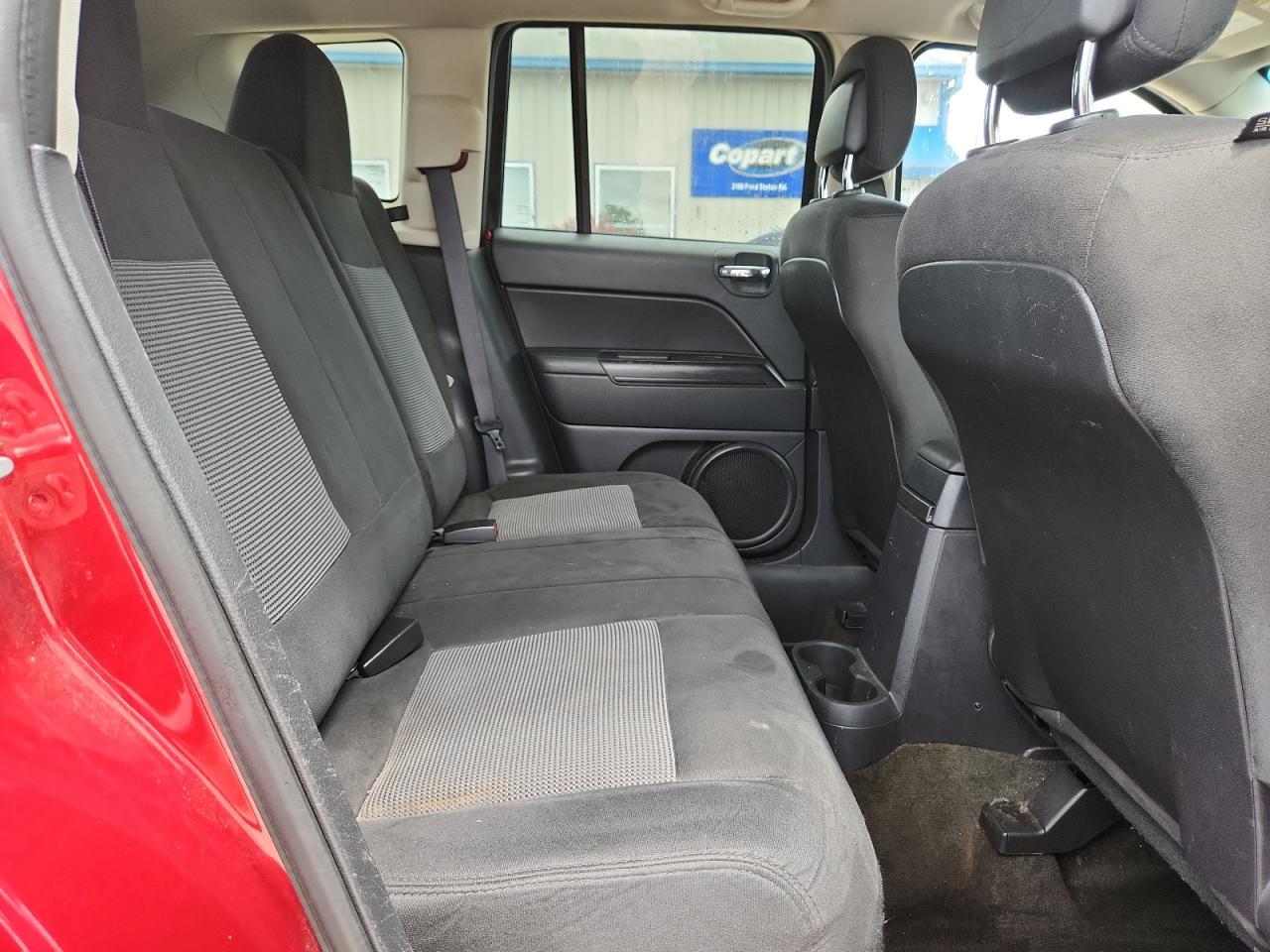 2016 Jeep Compass Sport - zdjęcie 10