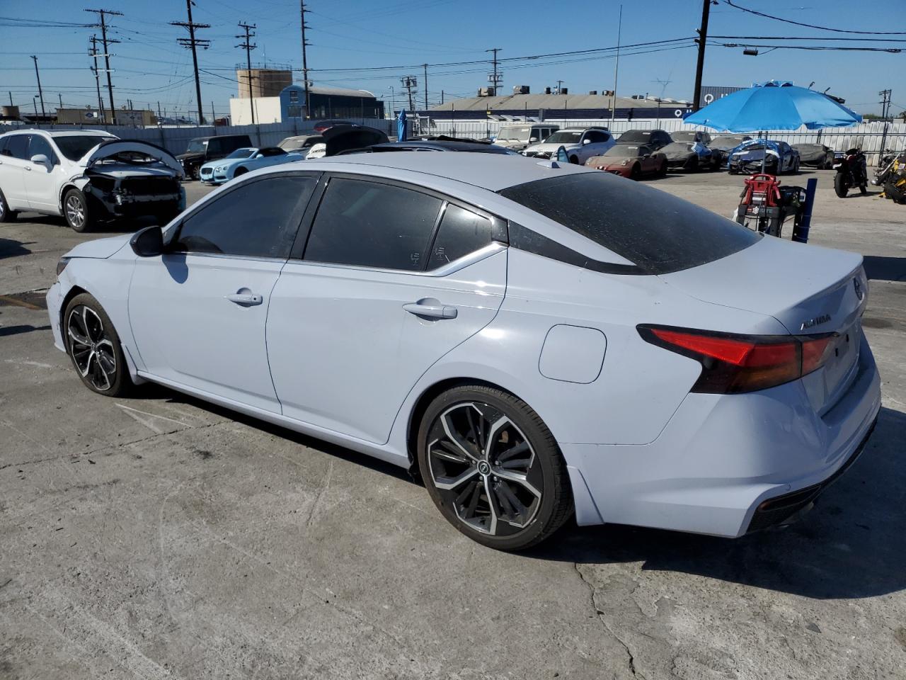 2024 Nissan Altima Sr - zdjęcie 2