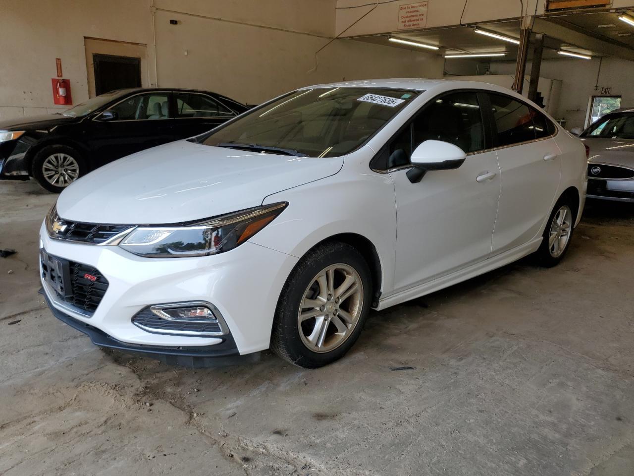 2017 Chevrolet Cruze - zdjęcie główne
