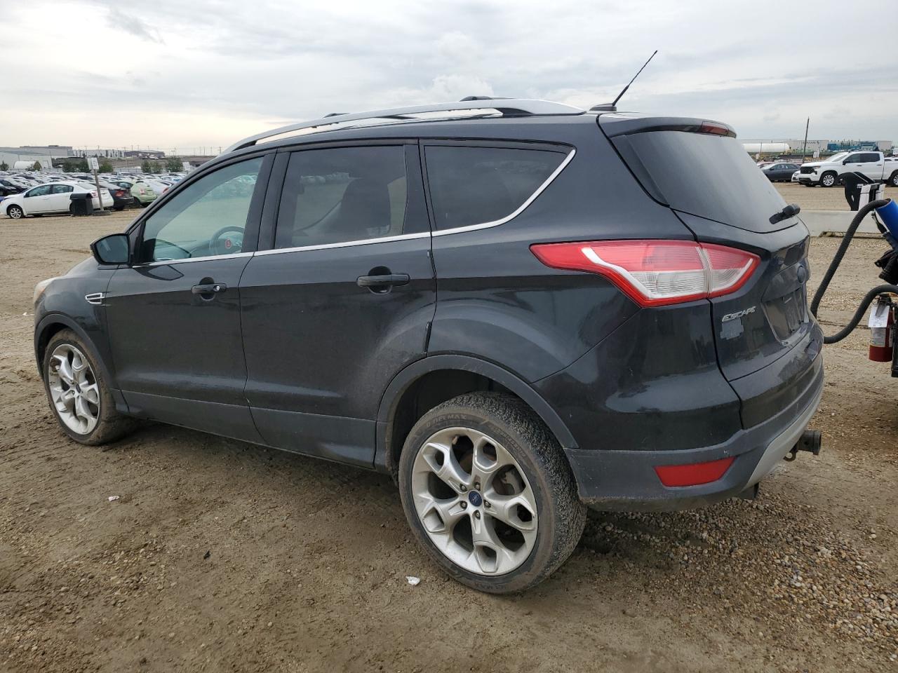 2013 Ford Escape Titanium - zdjęcie 2