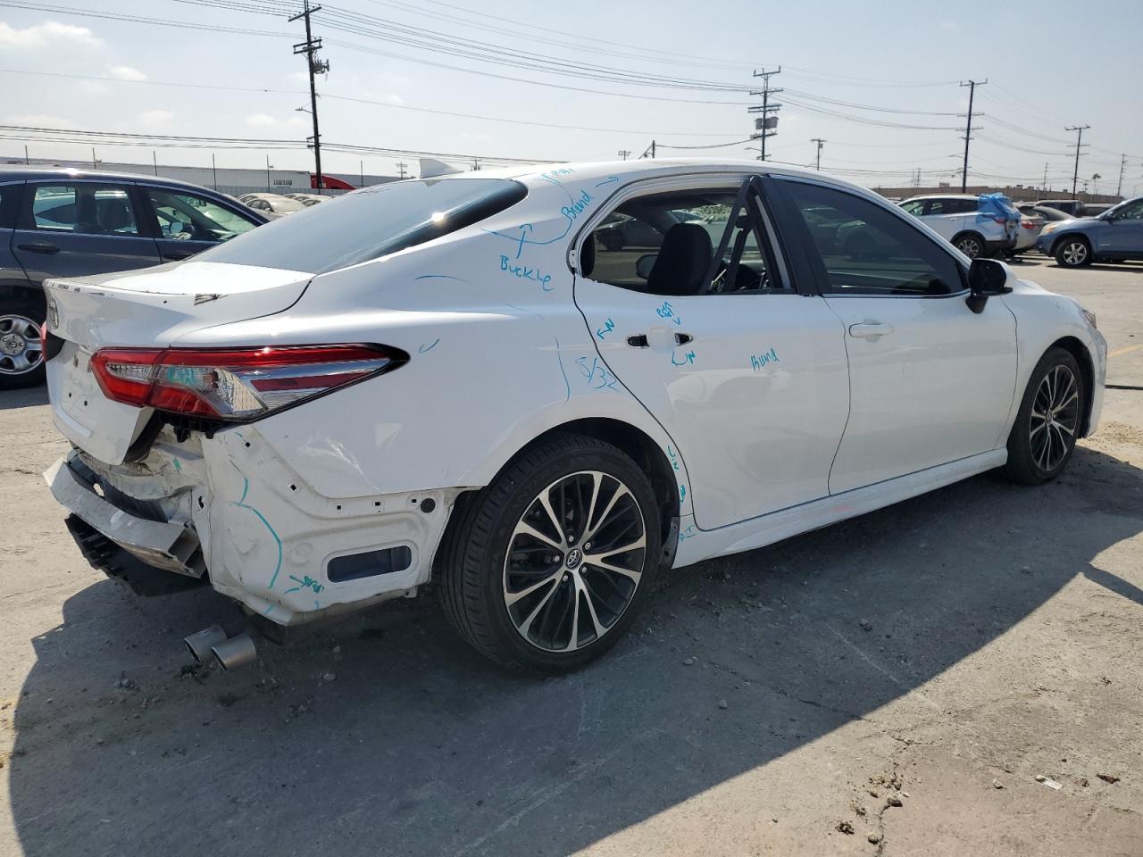 2019 Toyota Camry L - zdjęcie 3