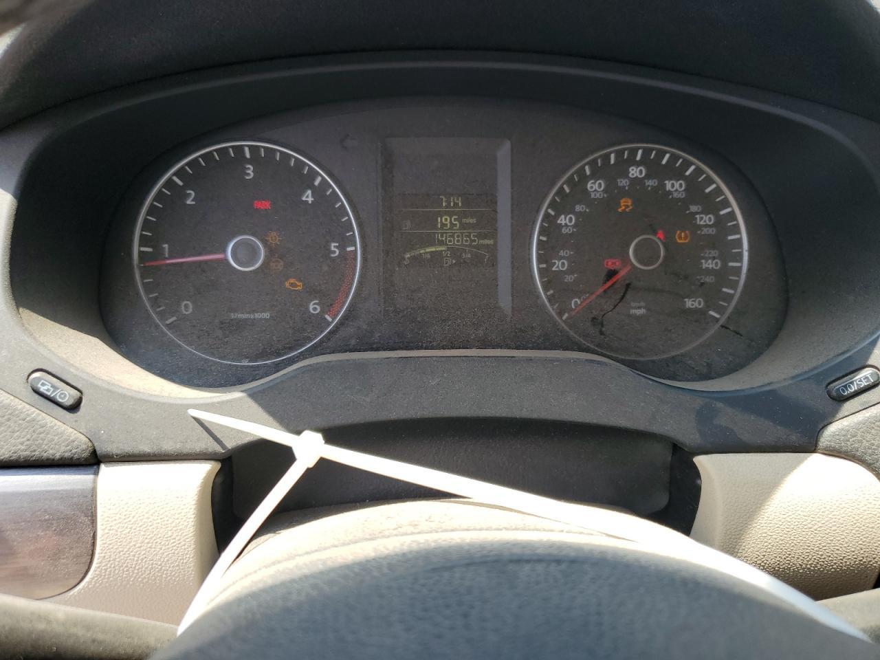 2014 Volkswagen Jetta - zdjęcie 9
