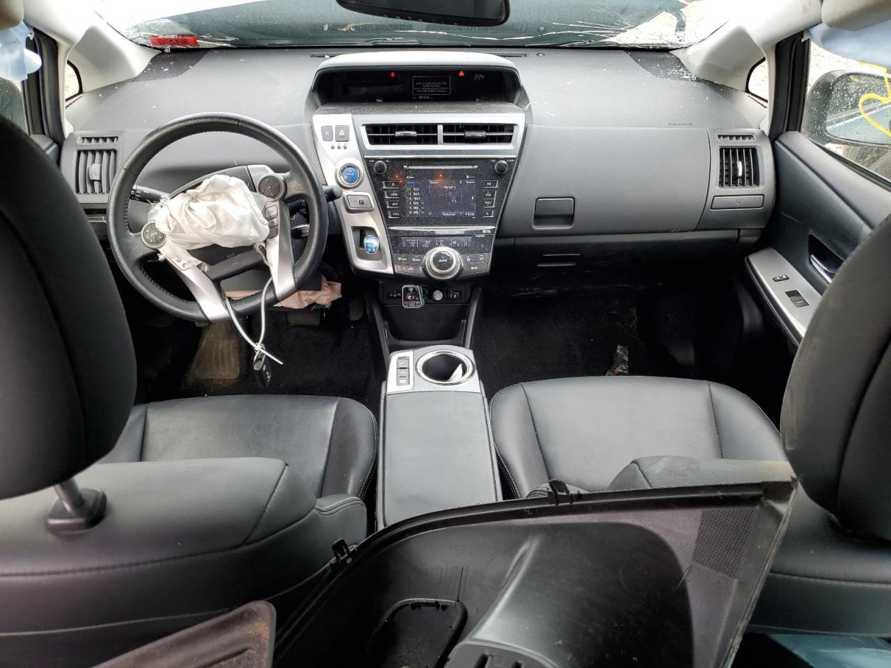 2015 Toyota Prius V - zdjęcie 8