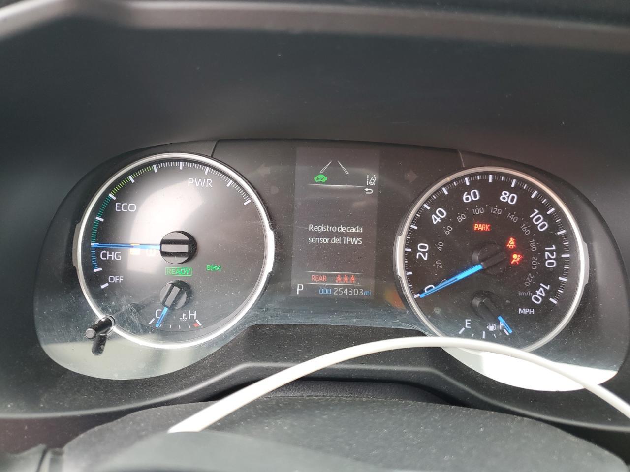 2020 Toyota Rav4 Le - zdjęcie 9