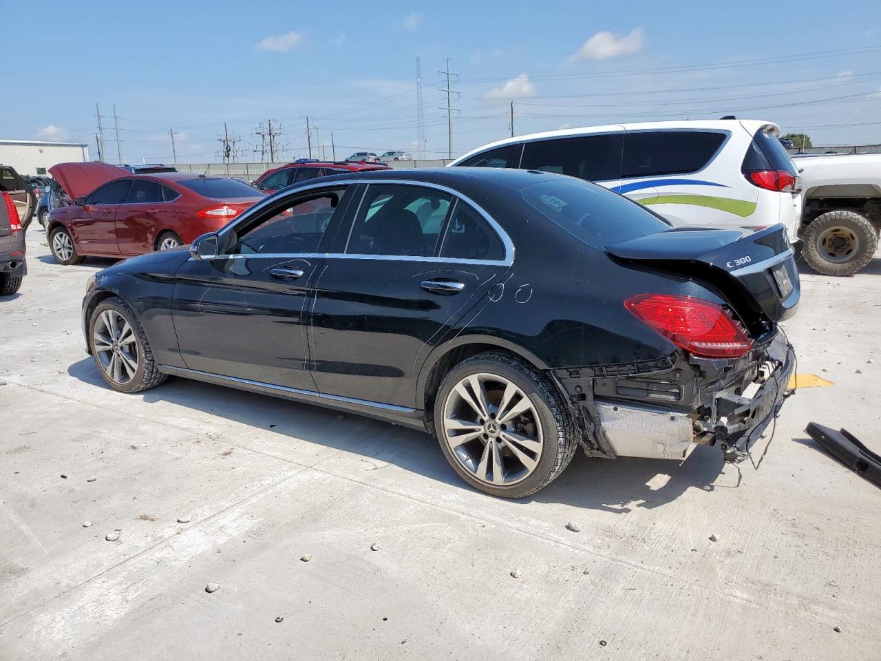 2019 Mercedes-Benz C 300 - zdjęcie 2