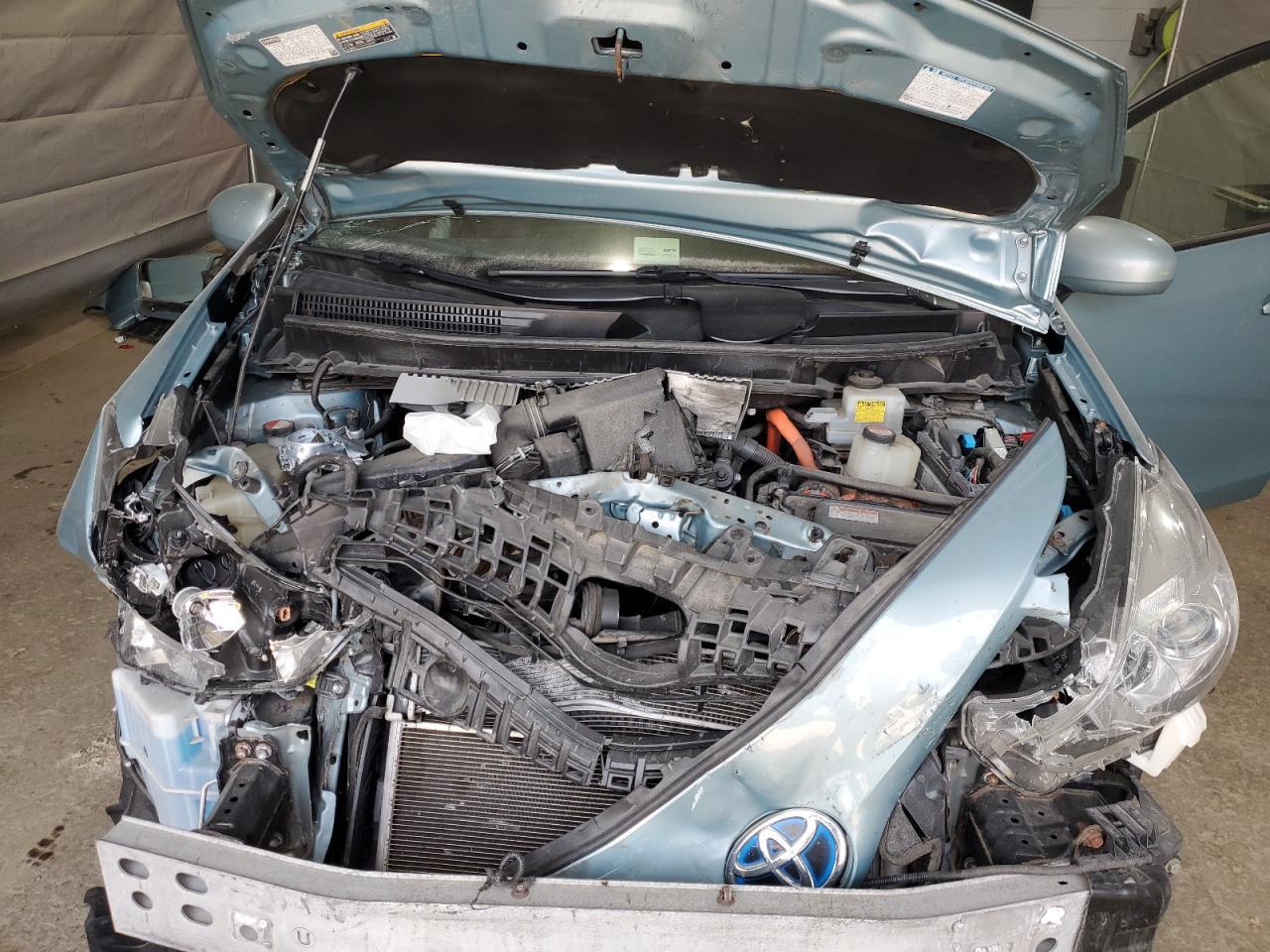 2015 Toyota Prius V - zdjęcie 11