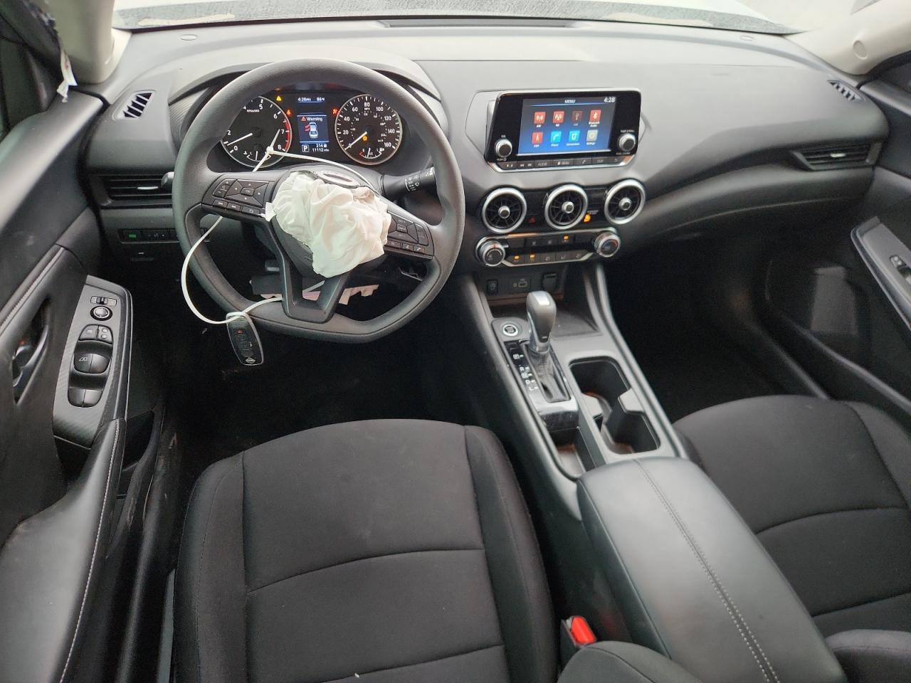 2025 Nissan Sentra - zdjęcie 8