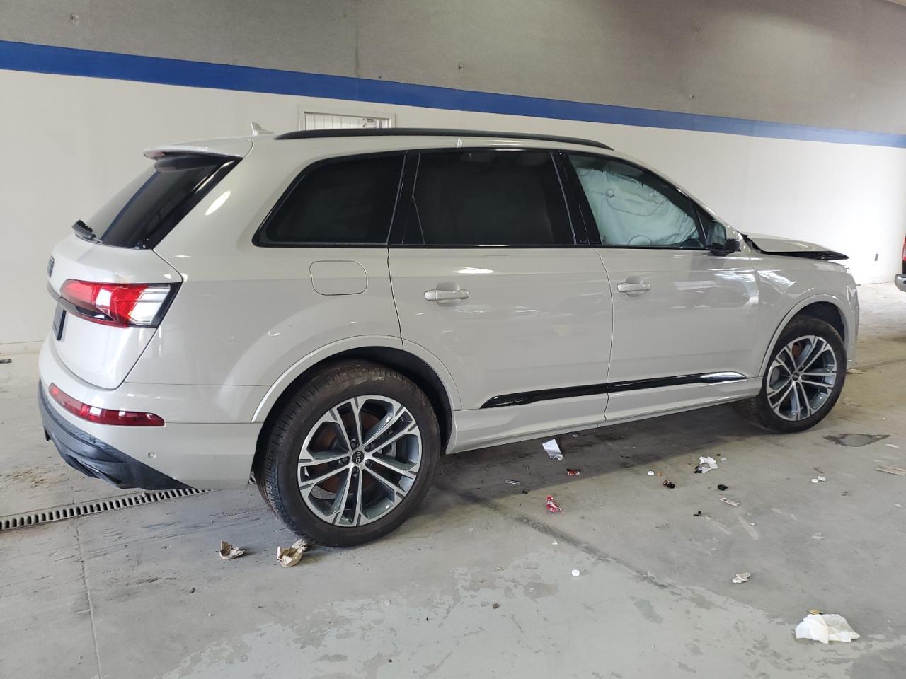 2025 Audi Q7 Premium Plus - zdjęcie 3