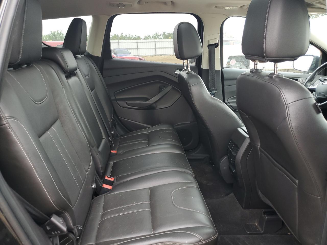 2013 Ford Escape Titanium - zdjęcie 11