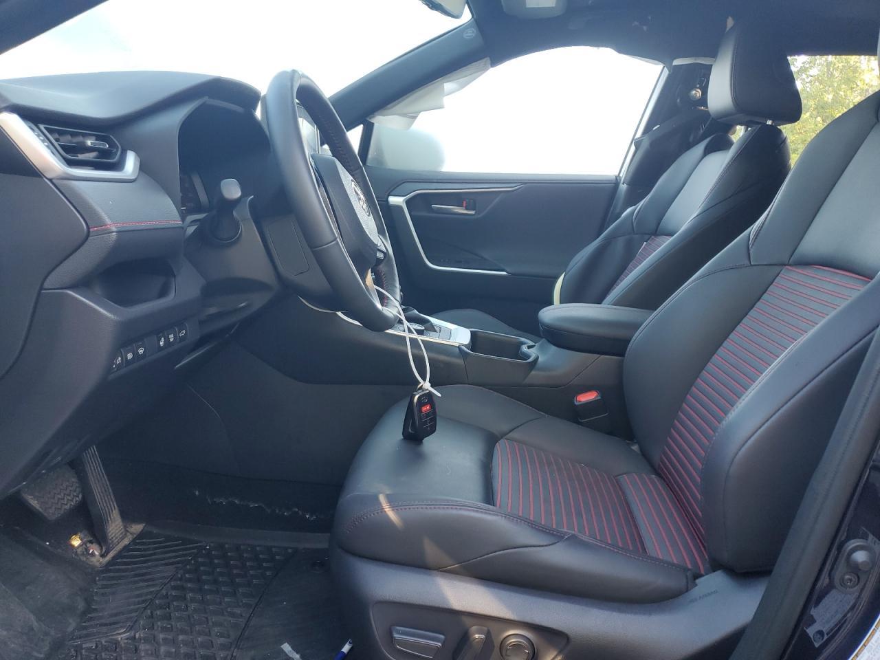 2024 Toyota RAV 4 - zdjęcie 7