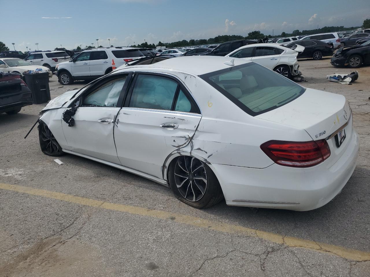 2014 Mercedes-Benz E 350 4Matic - zdjęcie 2