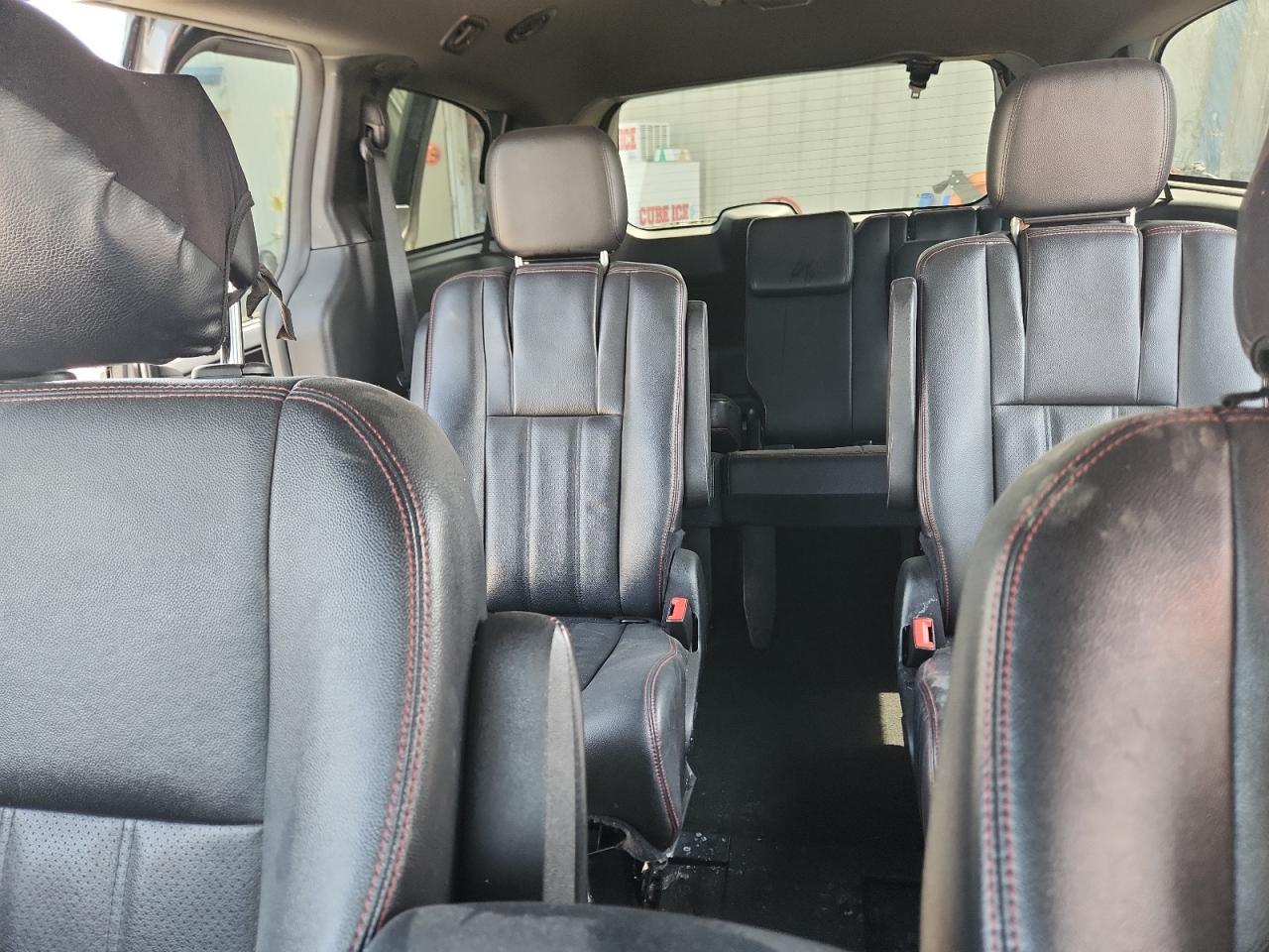 2016 Dodge Caravan - zdjęcie 10