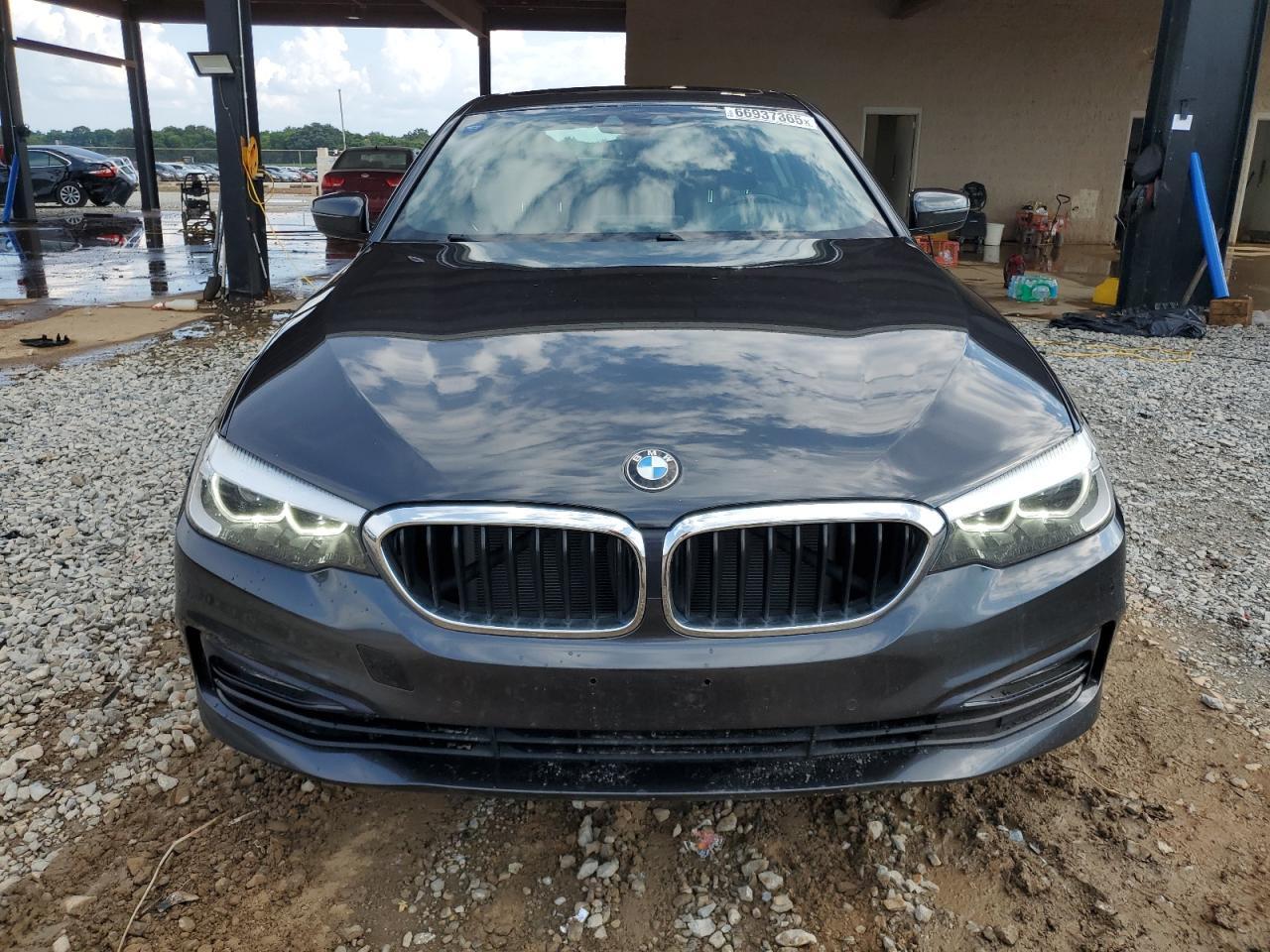 2018 BMW 530 Xi - zdjęcie 5