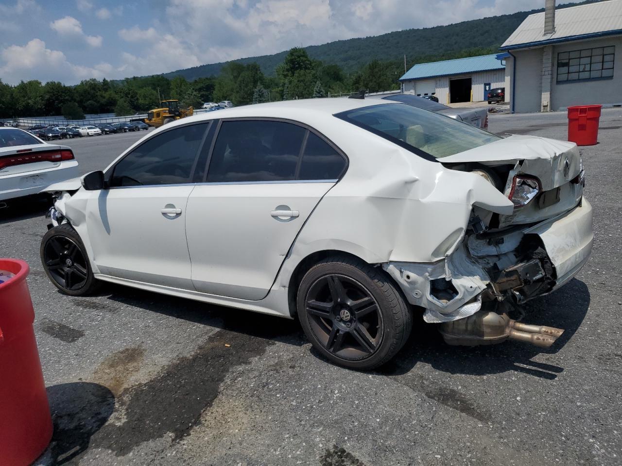2014 Volkswagen Jetta - zdjęcie 2