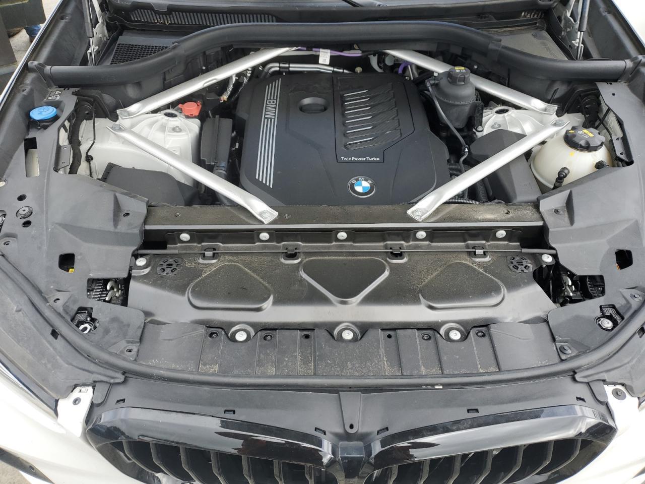 2021 BMW X5 xDrive40I - zdjęcie 12