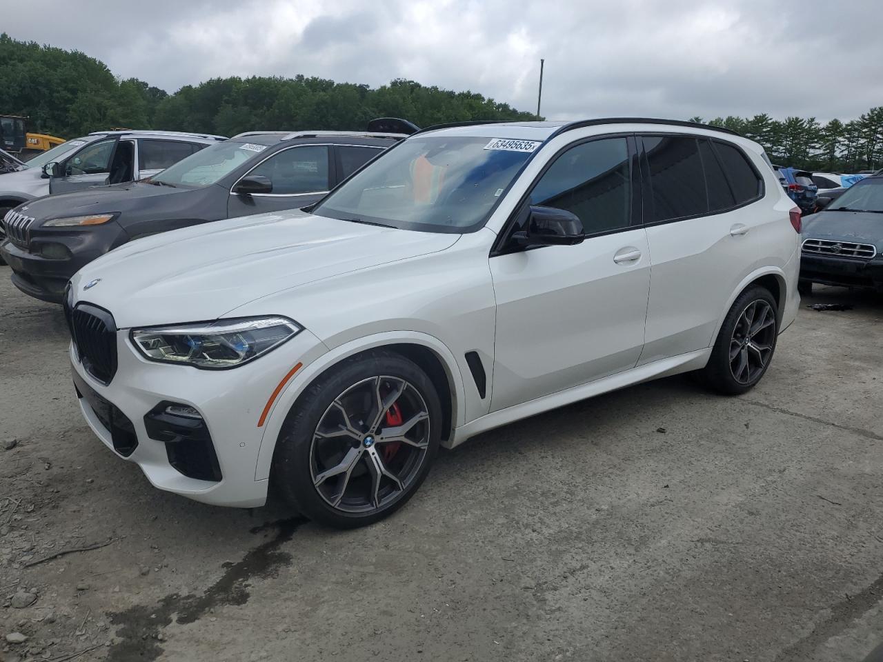 2021 BMW X5 xDrive40I - zdjęcie główne