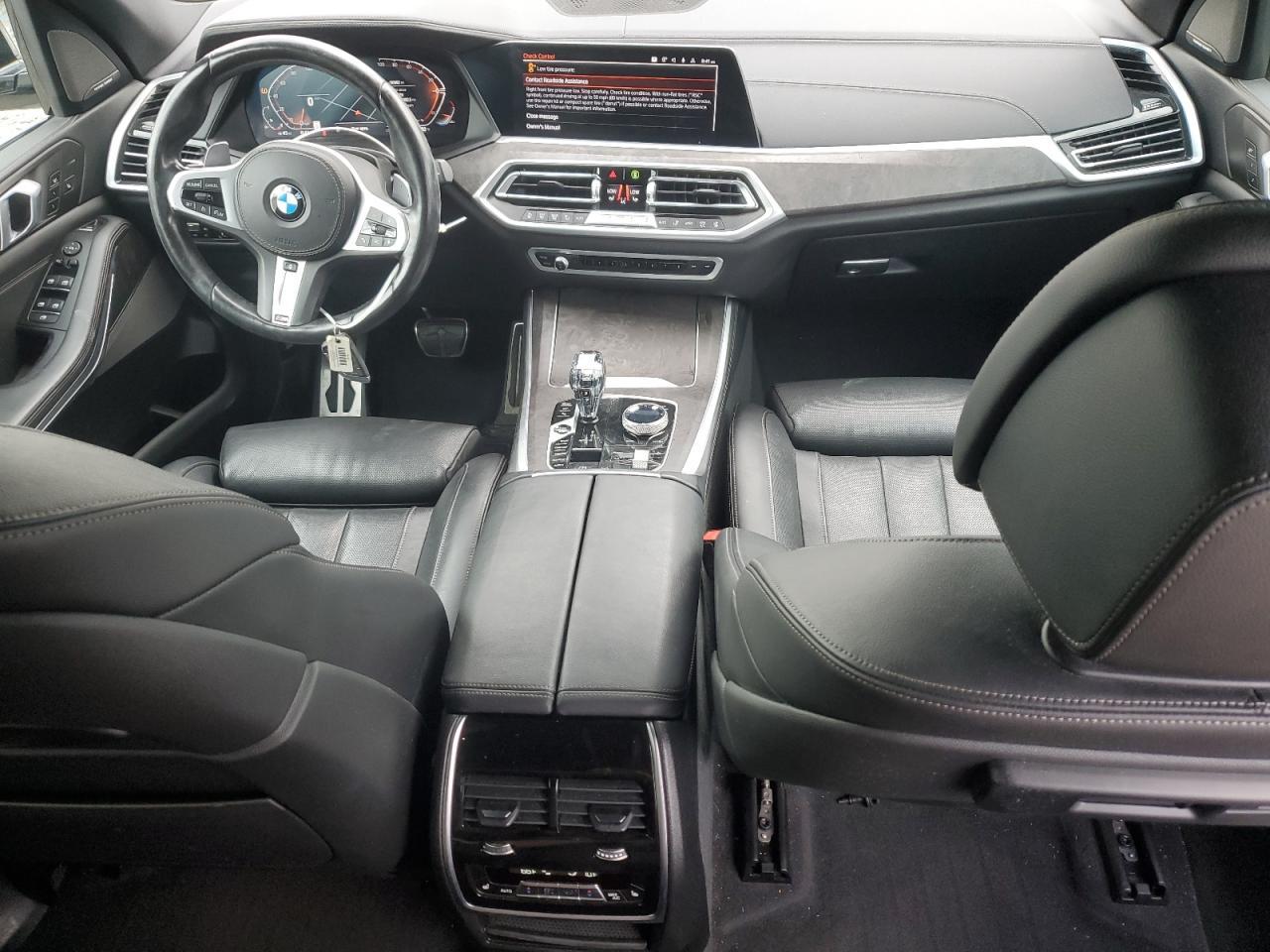 2021 BMW X5 xDrive40I - zdjęcie 8