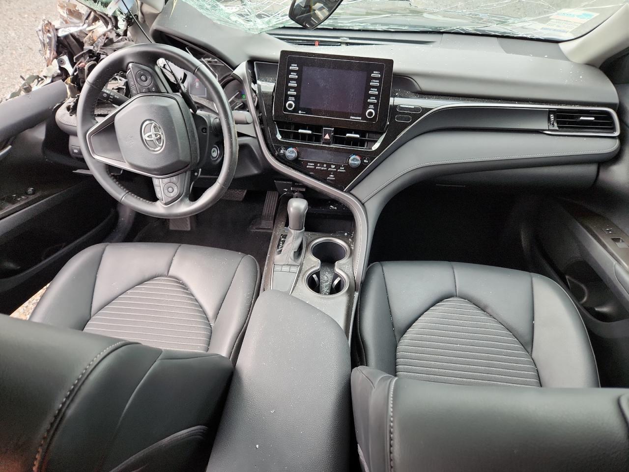 2024 Toyota Camry - zdjęcie 8