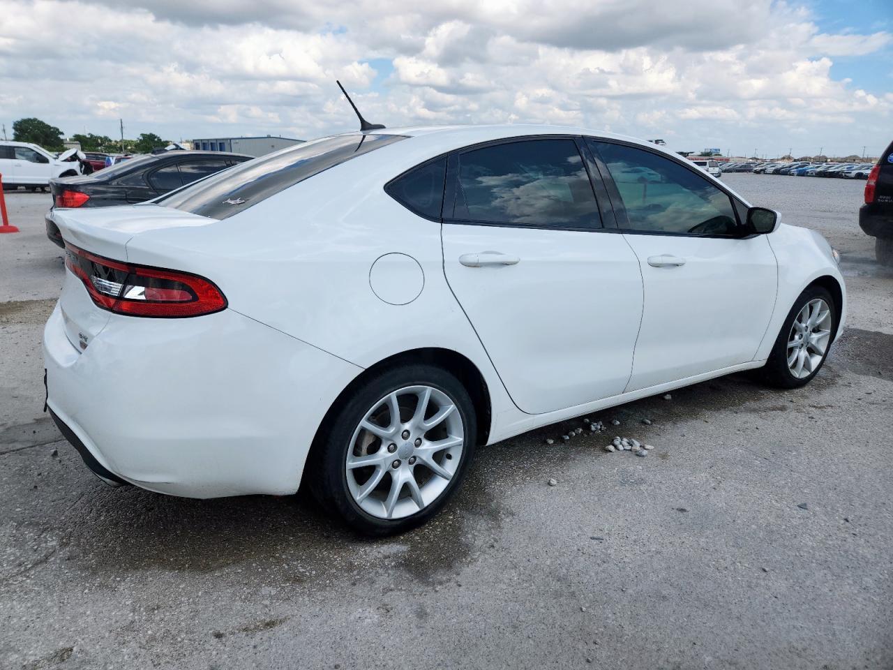 2013 Dodge Dart Sxt - zdjęcie 3