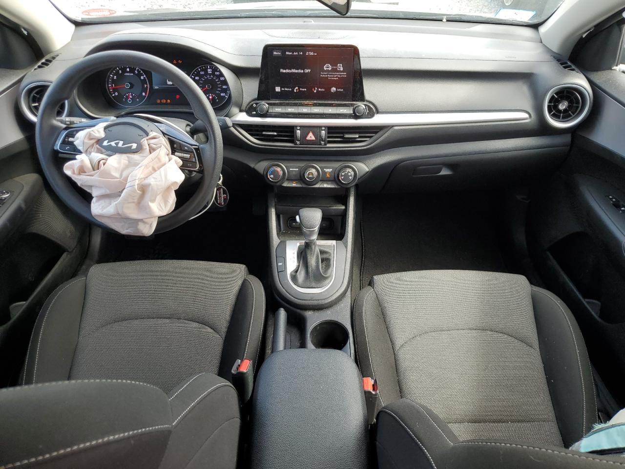 2024 Kia Forte Lx - zdjęcie 8