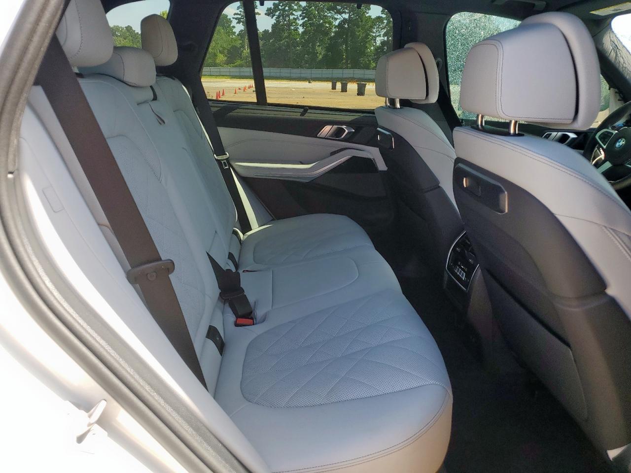2025 BMW X5 xDrive40I - zdjęcie 10