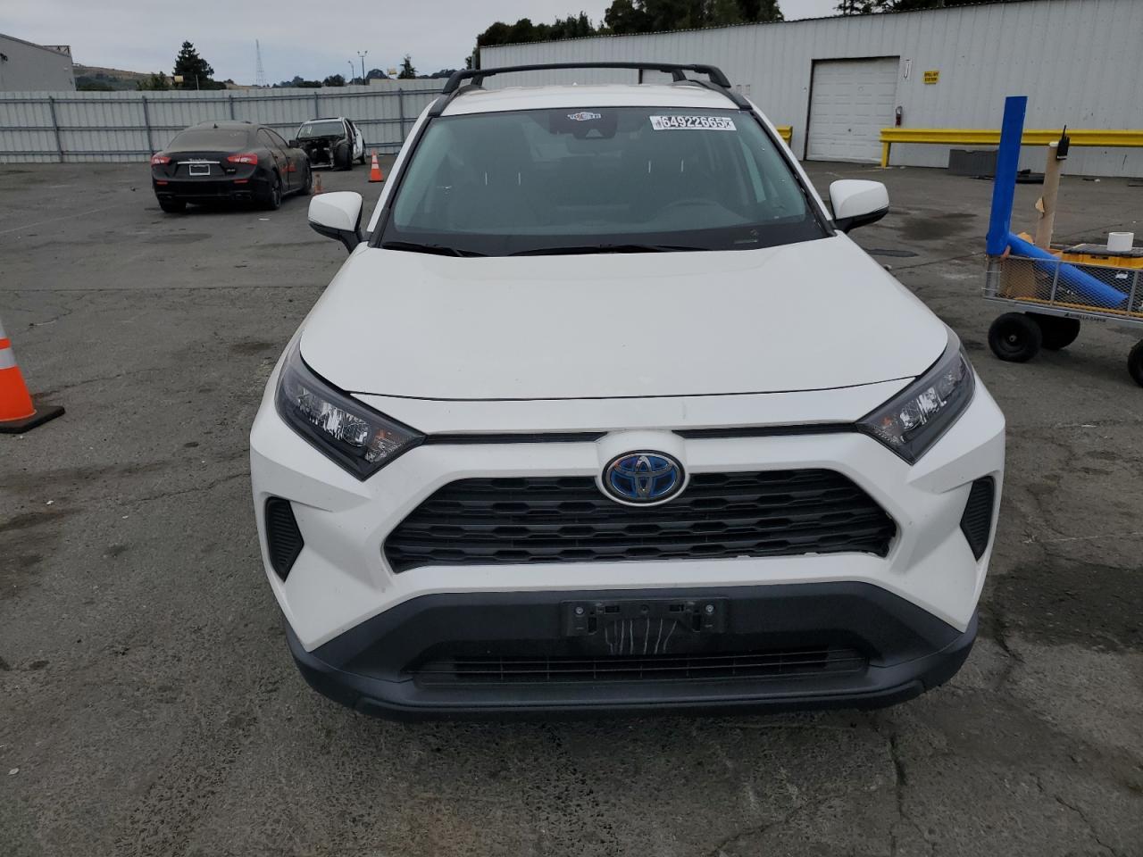 2020 Toyota Rav4 Le - zdjęcie 5