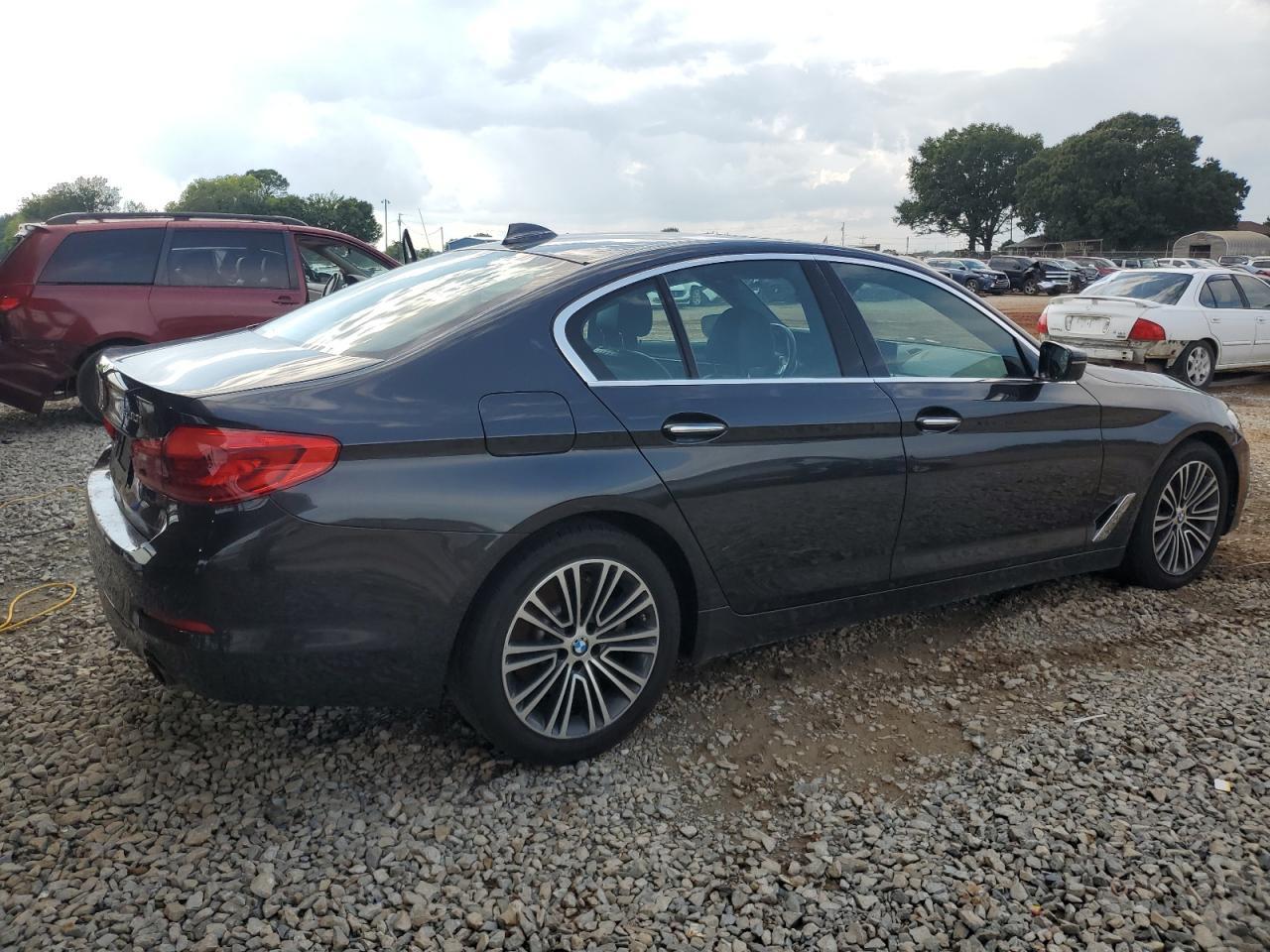 2018 BMW 530 Xi - zdjęcie 3