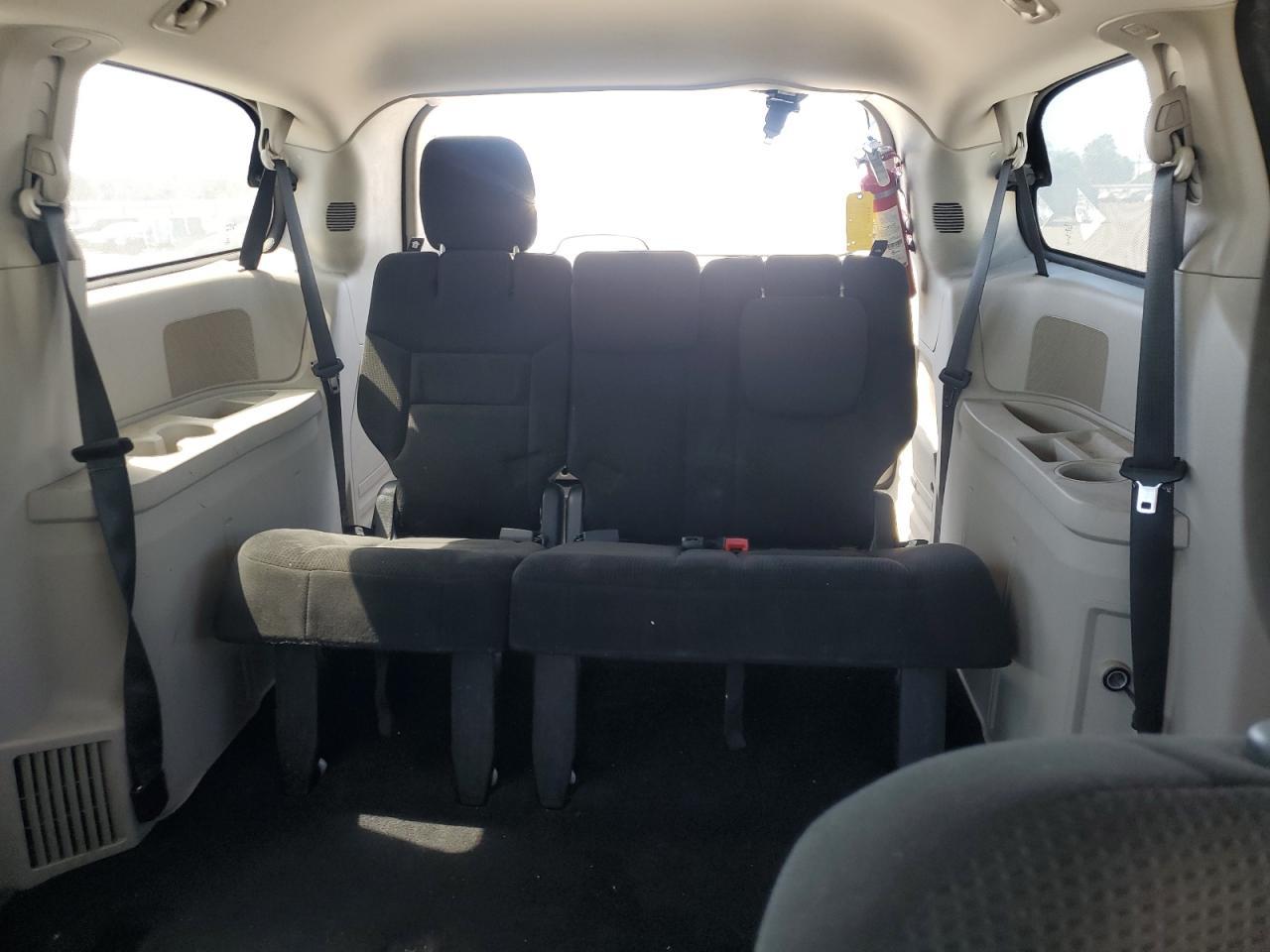 2015 Dodge Caravan - zdjęcie 10