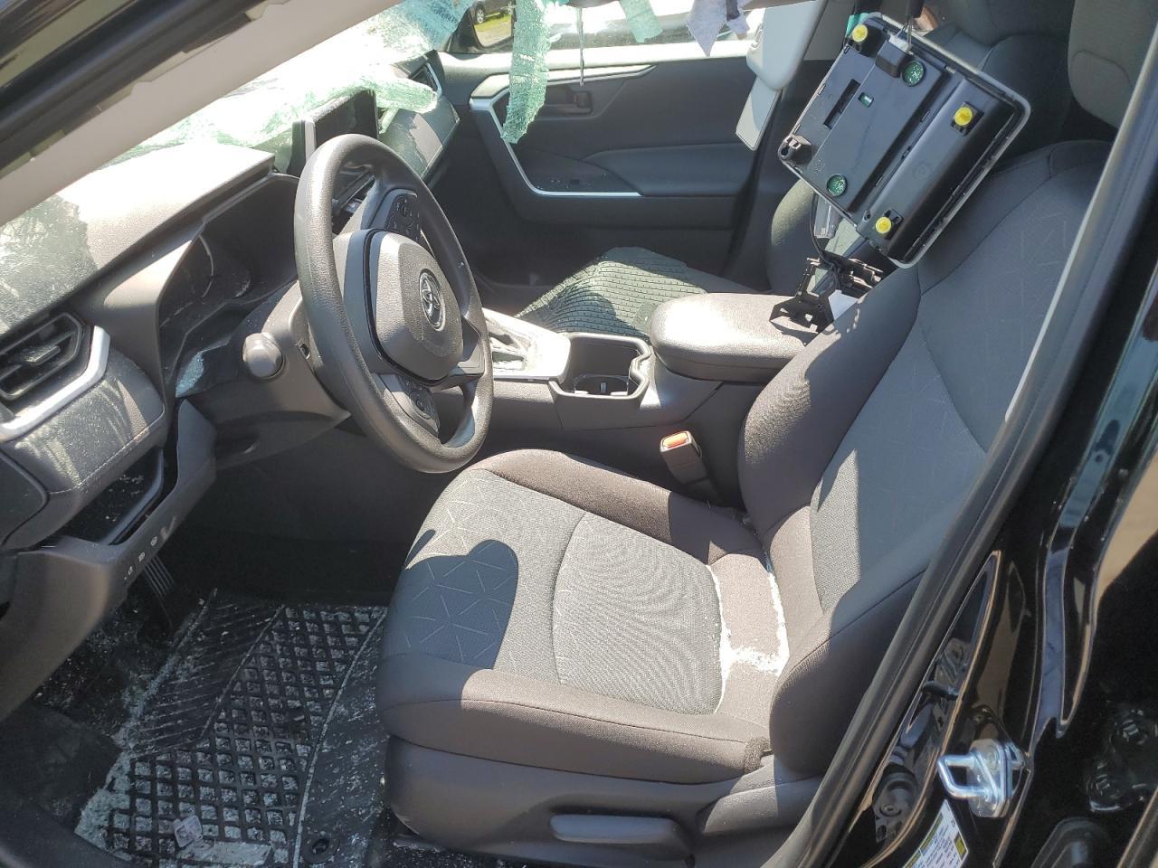 2025 Toyota Rav4 Le - zdjęcie 7