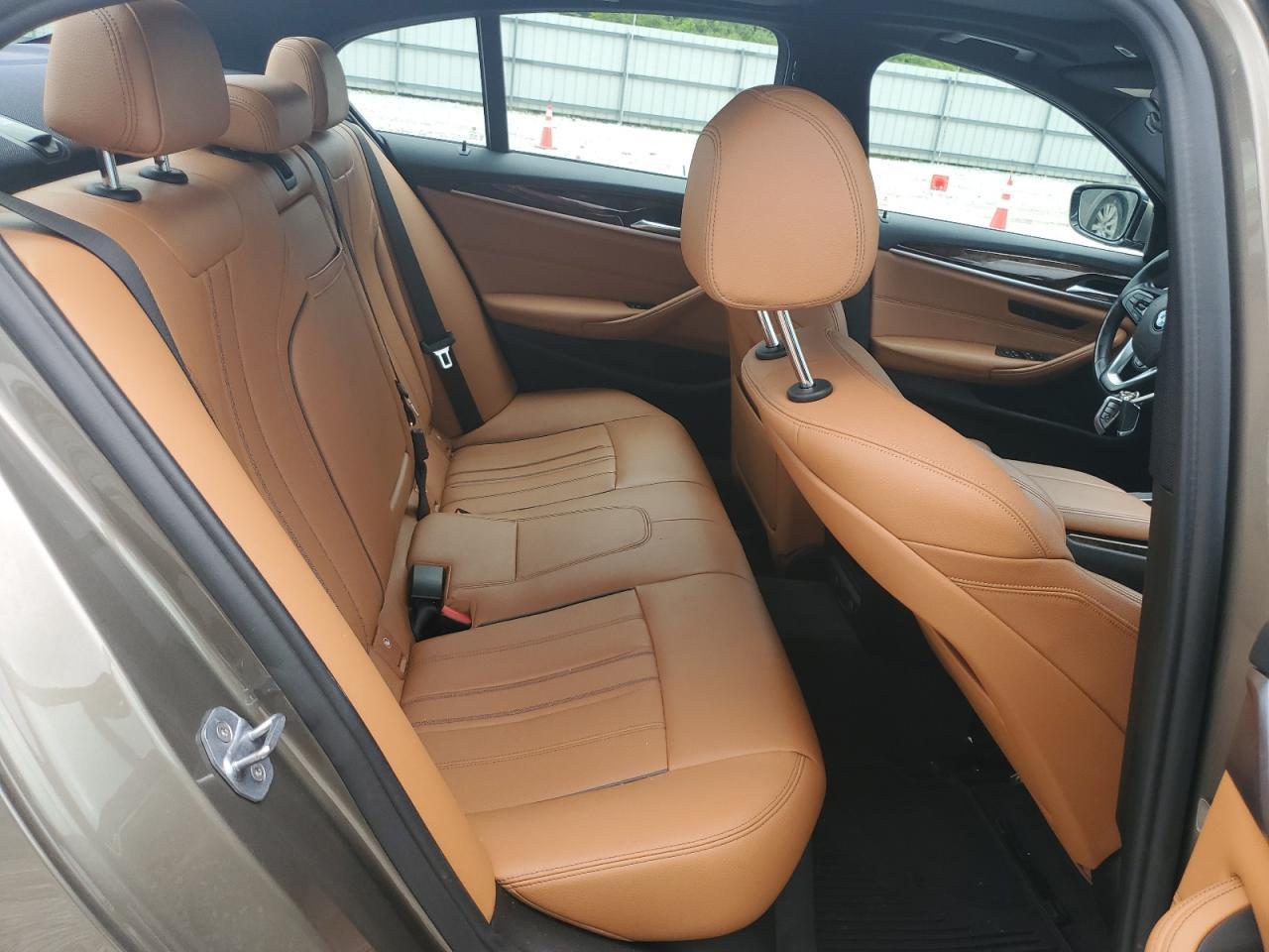 2019 BMW Seria 5 530i - zdjęcie 10