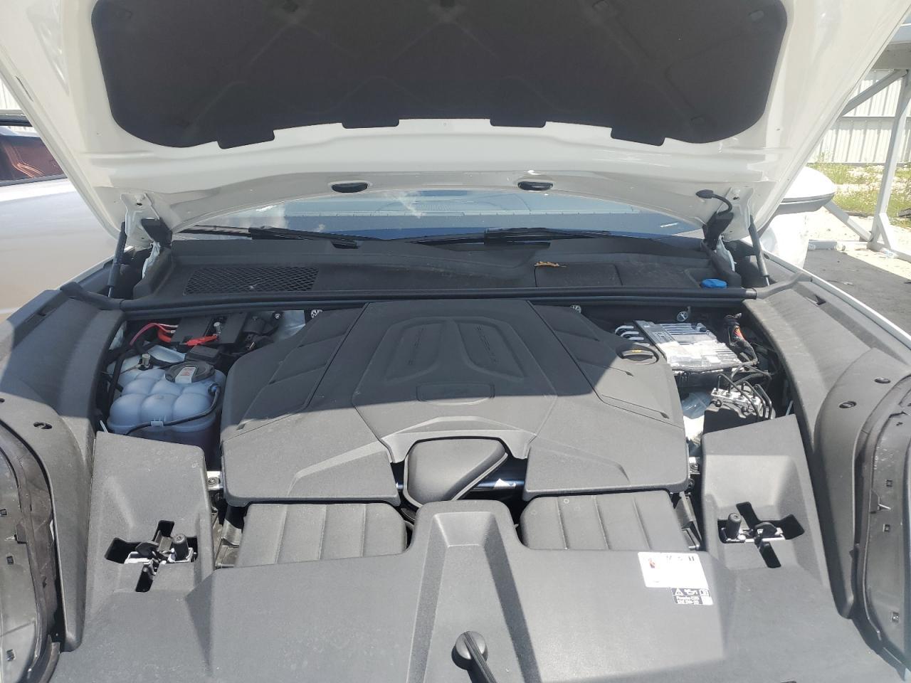 2024 Porsche Cayenne - zdjęcie 12