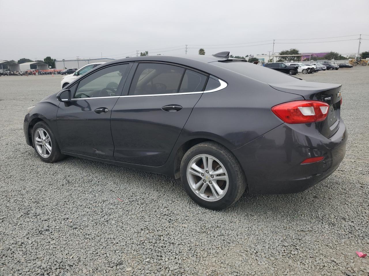 2016 Chevrolet Cruze Lt - zdjęcie 2