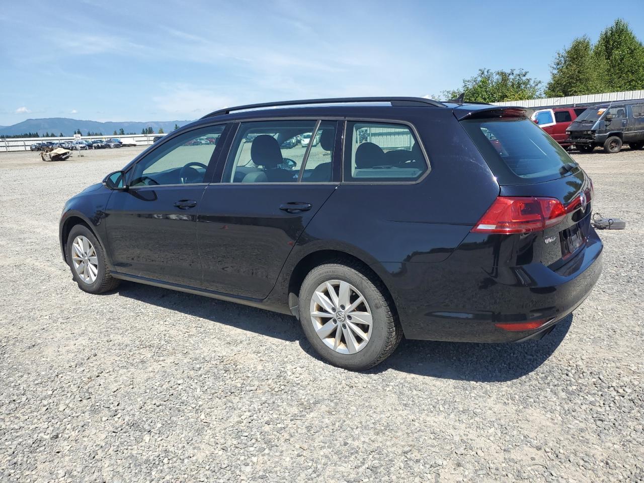 2015 Volkswagen Golf Sportwagen S - zdjęcie 2