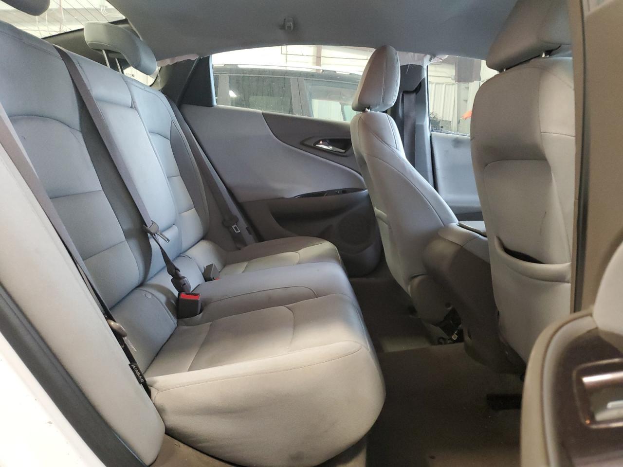 2016 Chevrolet Malibu L - zdjęcie 10