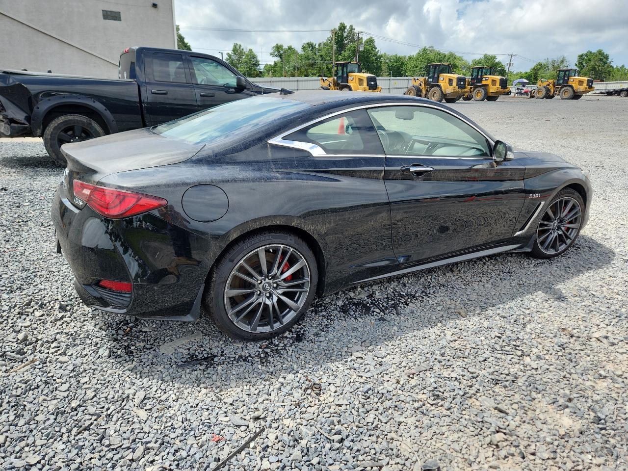 2017 Infiniti Q60 Red Sport 400 - zdjęcie 3