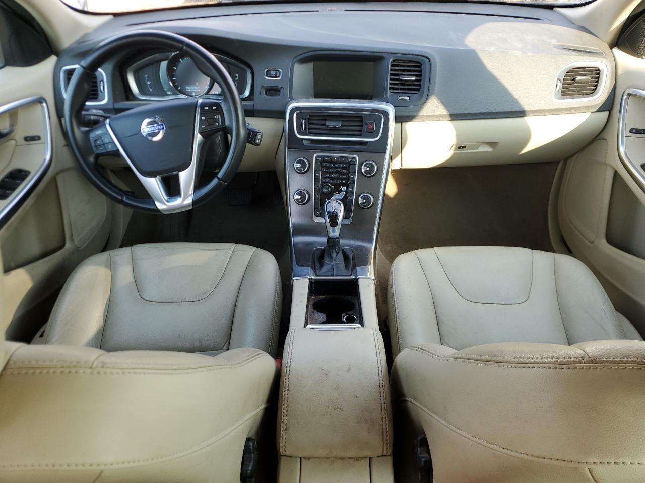 2015 Volvo V60 Premier - zdjęcie 8