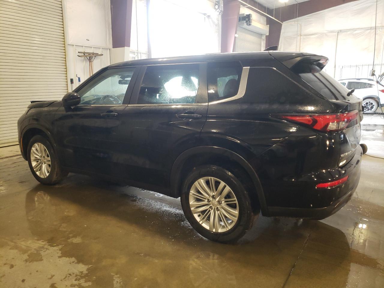 2023 Mitsubishi Outlander - zdjęcie 2