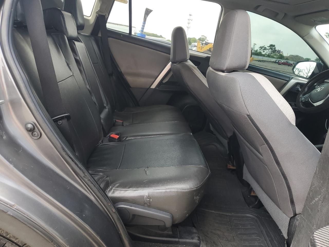 2015 Toyota Rav4 Xle - zdjęcie 11