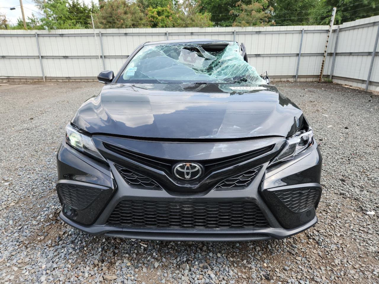 2024 Toyota Camry - zdjęcie 5