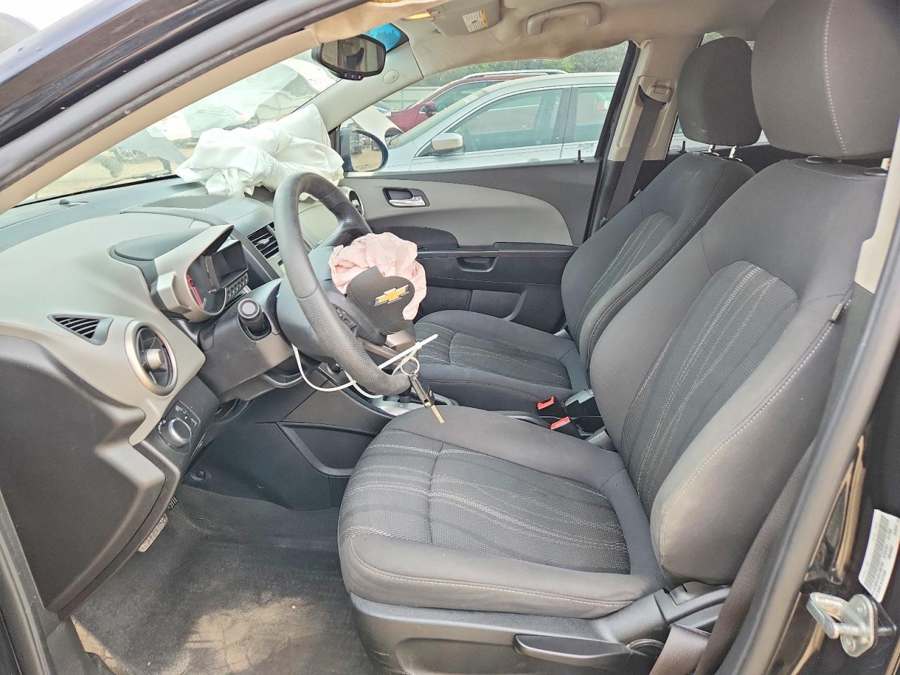 2016 Chevrolet Sonic Lt - zdjęcie 7