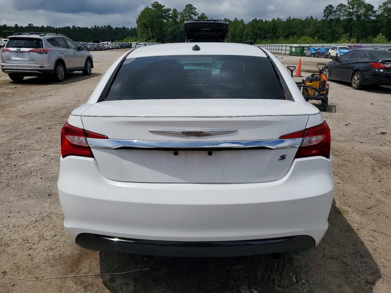 2014 Chrysler 200 Touring - zdjęcie 6