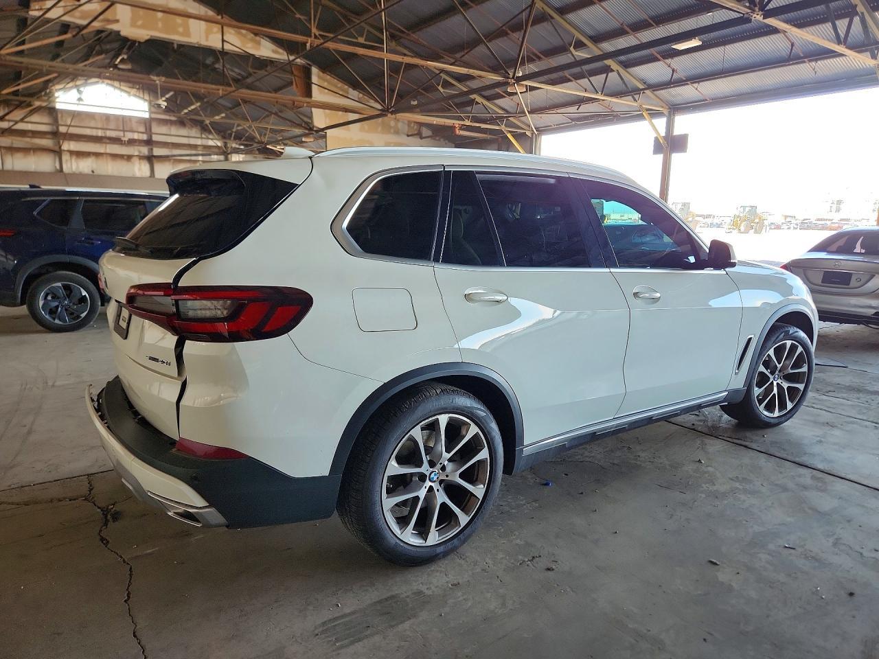 2023 BMW X5 Sdrive 40I - zdjęcie 3