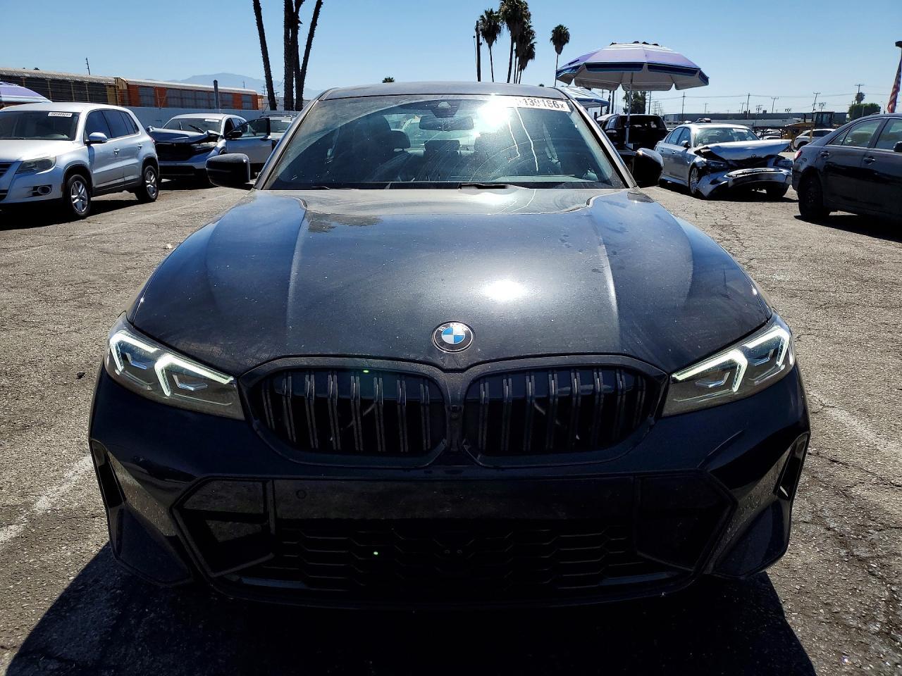 2025 BMW 330I - zdjęcie 5