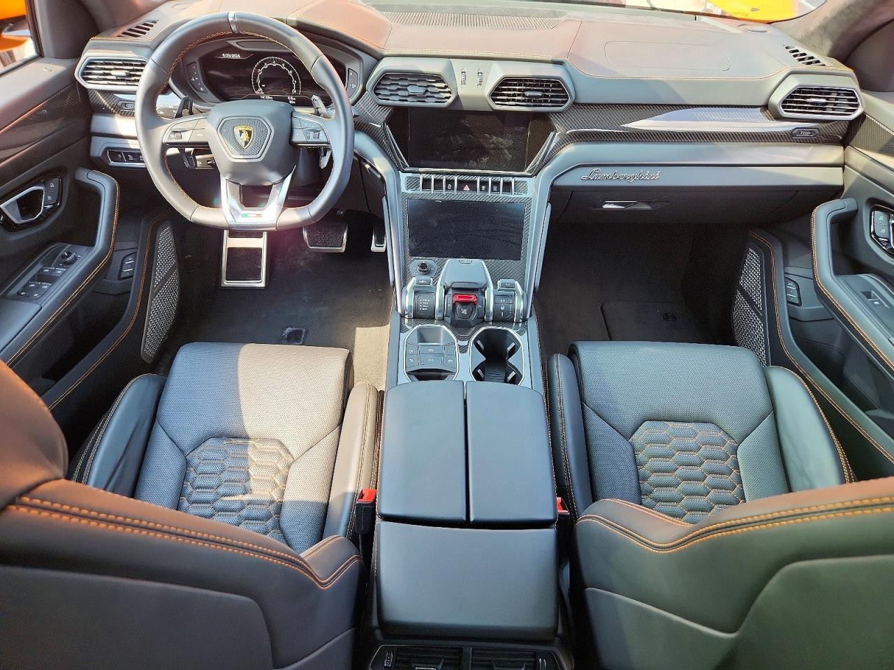 2022 Lamborghini Urus - zdjęcie 8